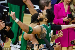 费兰-托雷斯帽子戏法领衔，巴尔吉首球惊艳：巴萨三将书写拉卡图哈尔之夜（费兰·托雷斯戴帽领衔，巴尔吉处子球惊艳，巴萨三将共谱拉卡图哈尔之夜）