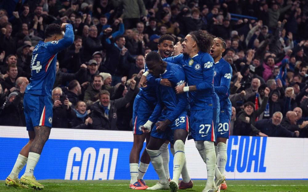 诺丁汉森林传奇约翰·罗伯逊去世，曾助森林两夺欧冠（诺丁汉森林名宿约翰·罗伯逊逝世，曾助队两夺欧冠冠军）