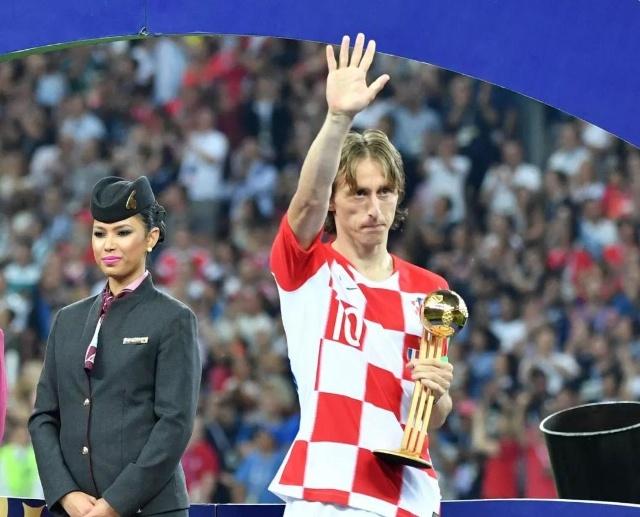 体坛联播｜利物浦欧冠绝杀国米，巴萨逆转战胜法兰克福（体坛快讯｜利物浦欧冠读秒绝杀国米，巴萨逆转击败法兰克福）