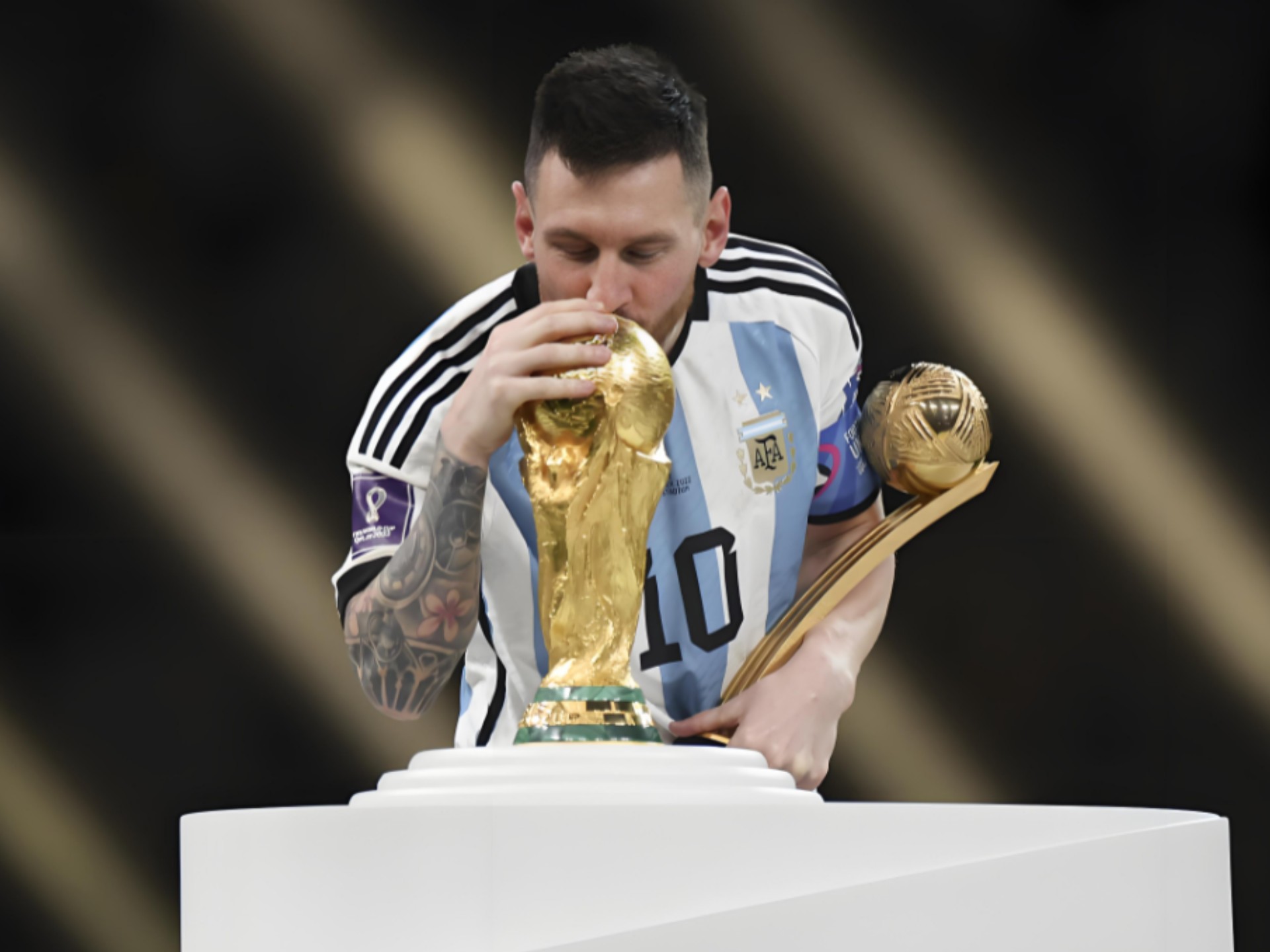 马卡：皇马高层连夜开会，确定欧冠对曼城是阿隆索生死战（马卡报：皇马高层通宵商议，欧冠对曼城被定为阿隆索的背水一战）