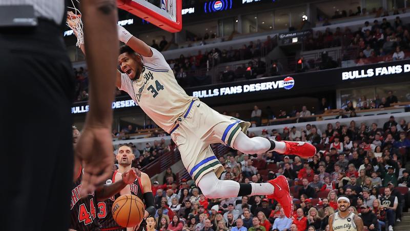 范德萨观战曼联4-1狼队，获官方俏皮回应（范德萨现身见证曼联4-1狼队，官方幽默回应）