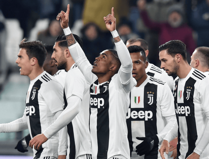 对阵尼斯首开记录，奥巴梅扬解锁职业生涯400球里程碑（奥巴梅扬对尼斯先拔头筹，生涯400球里程碑达成）