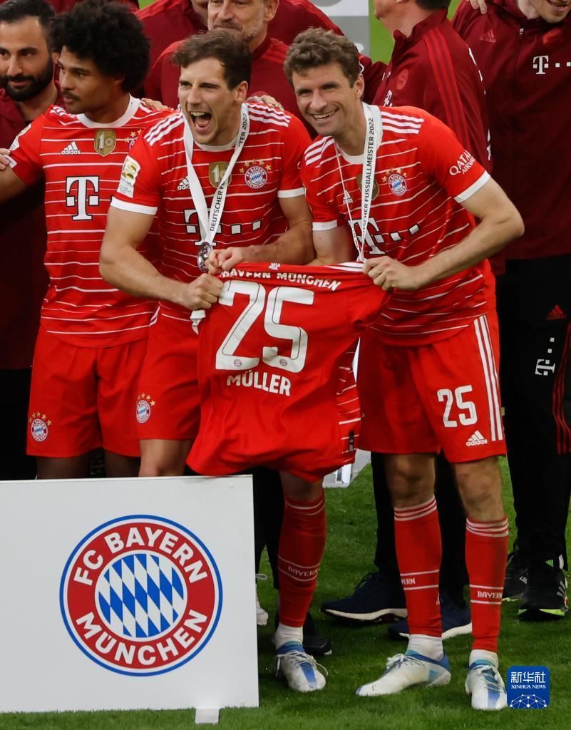 马德兴：足协上报3位外教候选；高层认为可借鉴男篮考虑土帅（马德兴：足协递交三名外籍主帅人选，高层拟借鉴男篮经验考虑本土教练）