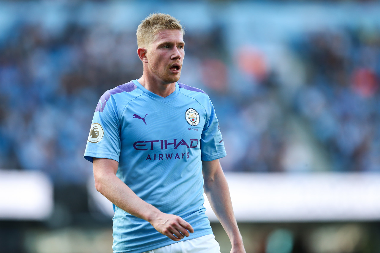 国米后卫邓弗里斯伤情不明复出无期，更换经纪人引转会猜测（国米后卫邓弗里斯伤势未明复出遥遥无期，换经纪人再起转会传闻）