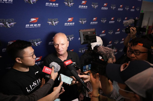 邯郸学子在全国啦啦操联赛勇创佳绩（邯郸学子征战全国啦啦操联赛斩获佳绩）